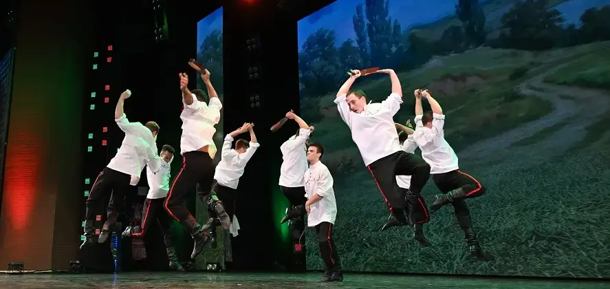 Этнографическое путешествие по России и странам мира совершили барнаульцы благодаря новой программе ансамбля «Алтай» - Вечерний Барнаул, 05.11.2025