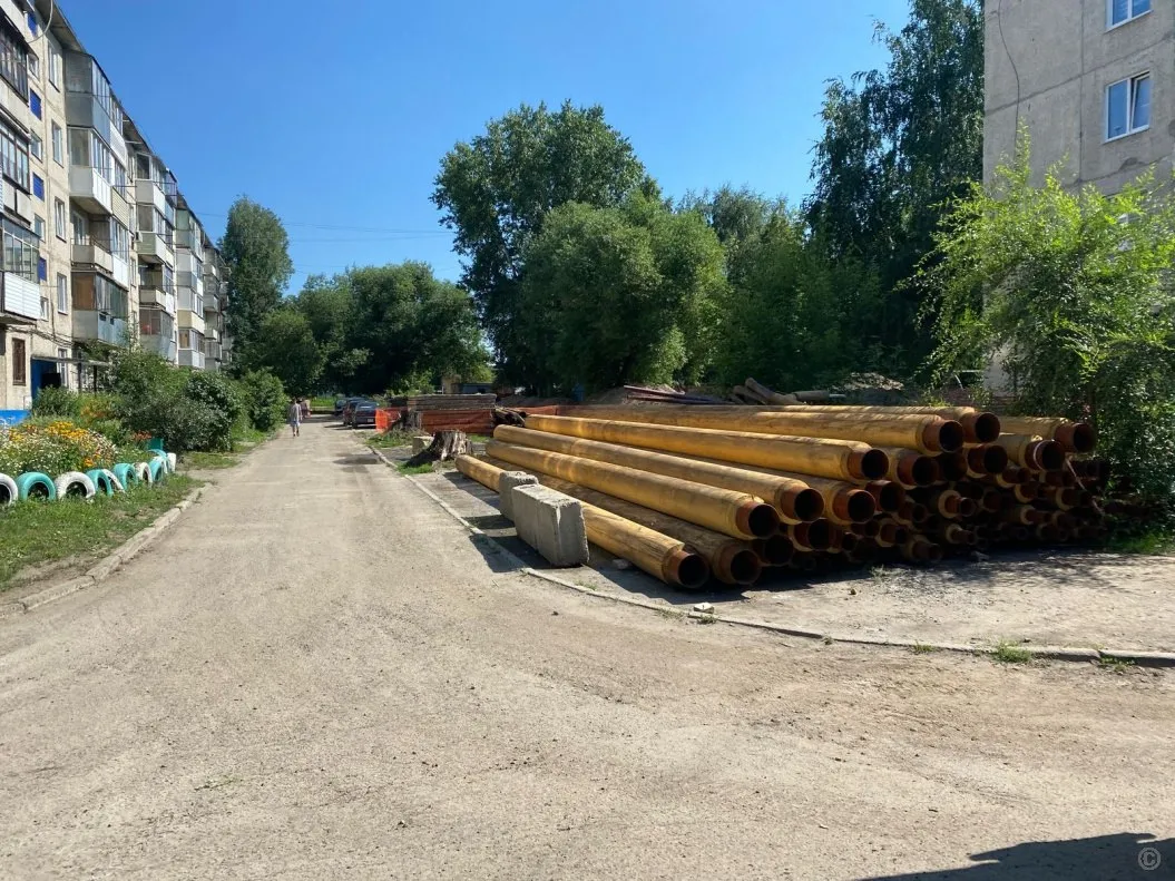В барнаульском микрорайоне Новосиликатный проводят капитальный ремонт тепловой сети - Вечерний Барнаул, 05.07.2025