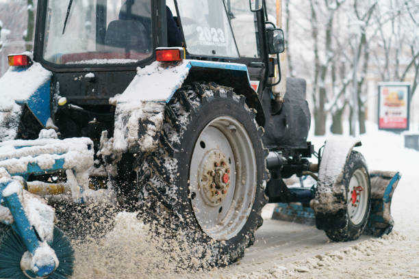 Барнаульские дорожники перешли на круглосуточный режим работы из-за прогнозируемой непогоды - Вечерний Барнаул, 04.11.2025