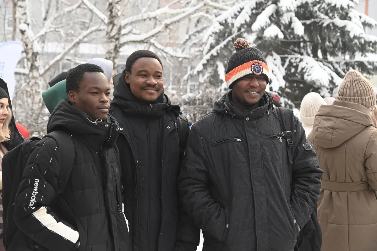 С особым вниманием к студентам: как в Барнауле соблюдают требования миграционного законодательства С особым вниманием к студентам: как в Барнауле соблюдают требования миграционного законодательства - Вечерний Барнаул, 31.03.2026