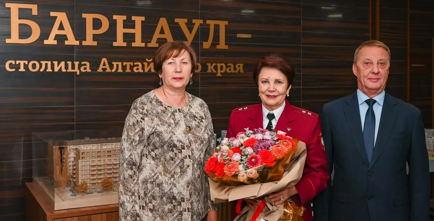 Жительницу краевой столицы наградили почётным знаком «С благодарностью, Барнаул» - Вечерний Барнаул, 08.09.2026