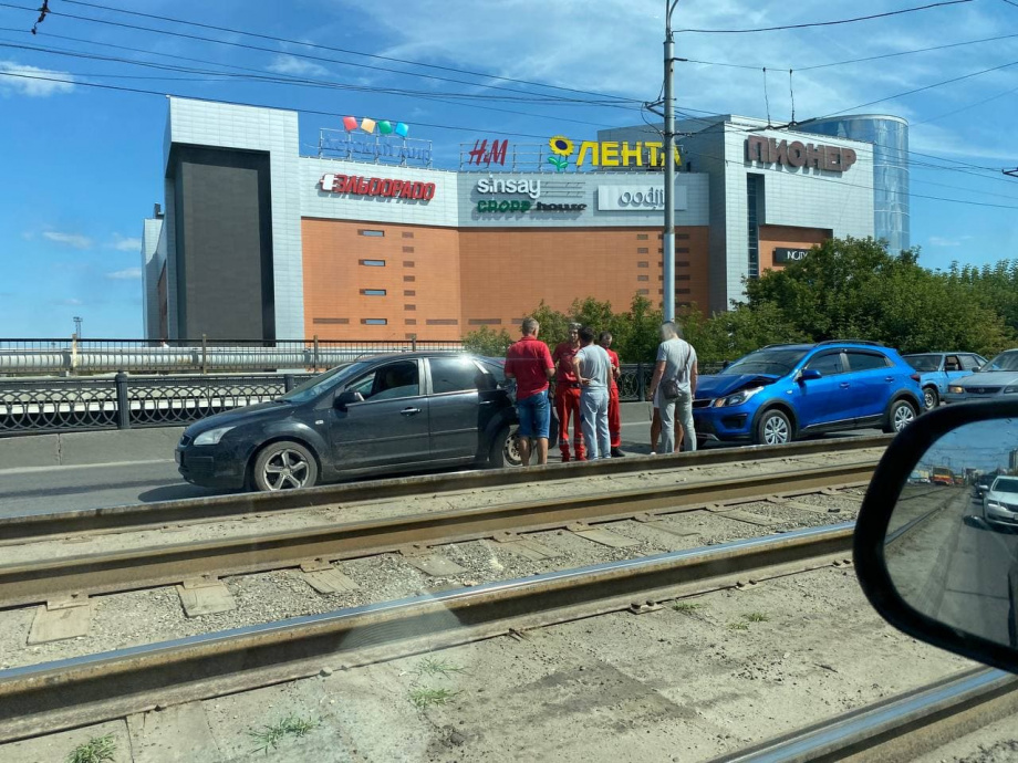 Веб камера барнаул пионер. Мост возле Ашана Миас. Магазин красок возле моста МПС В Абакане.